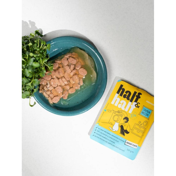 Вологий корм для котів Half&Half Adult pouch 100 г - лосось
